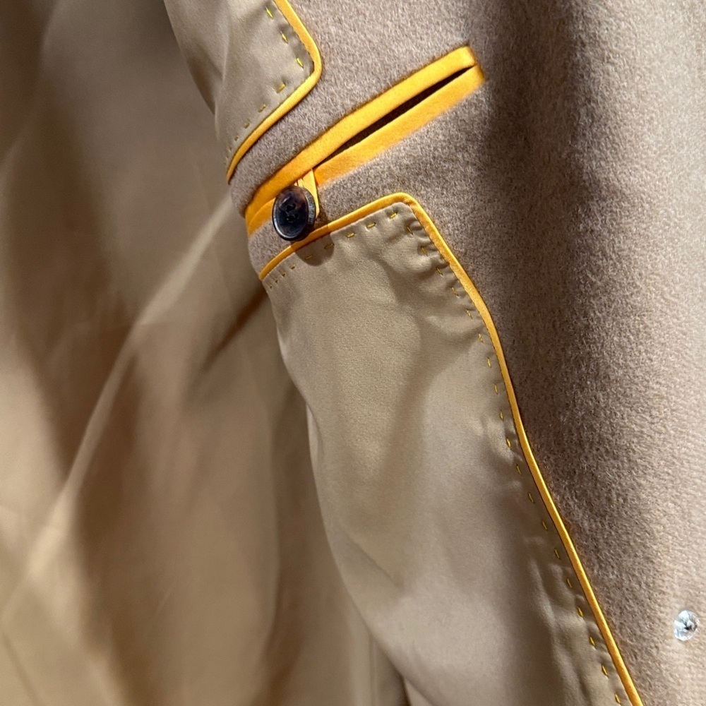 LAFAYETTE 148 NEW YORK NWT Size S
Double-Breasted Camel Hair Coat - $2998.00 - Picture 8 of 9